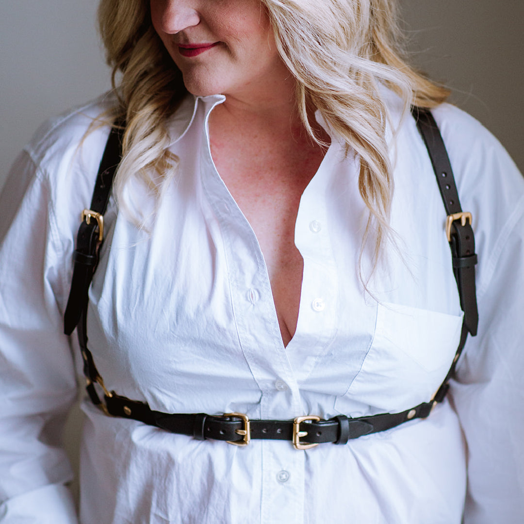 Jennifer Solid Leather Body Harness Front Details
